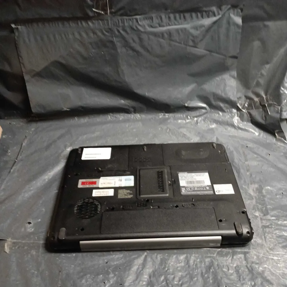 TOSHIBA SATELLITE PRO A300 LAPTOP 