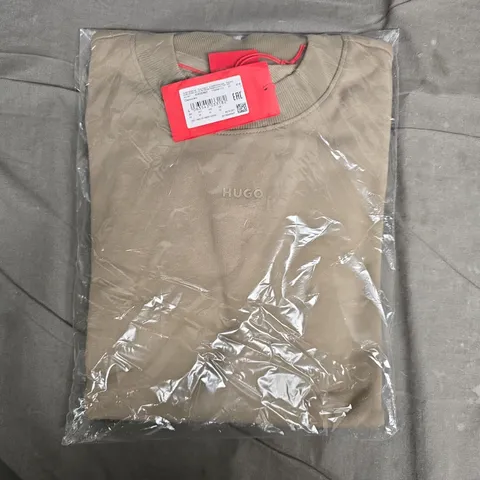 BAGGED HUGO BOSS DAPOCREW CREW NECK KNIT SWEATER – BEIGE - MEDIUM
