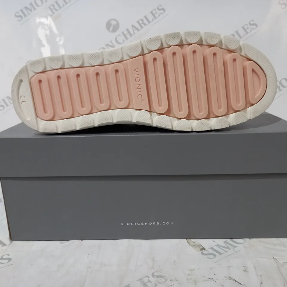 BOXED PAIR OF VIONIC TRAINERS IN BEIGE SIZE 7
