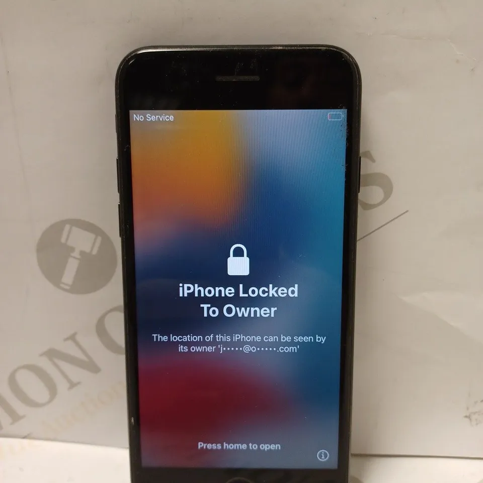 BOXED APPLE IPHONE SE IN BLACK 64GB