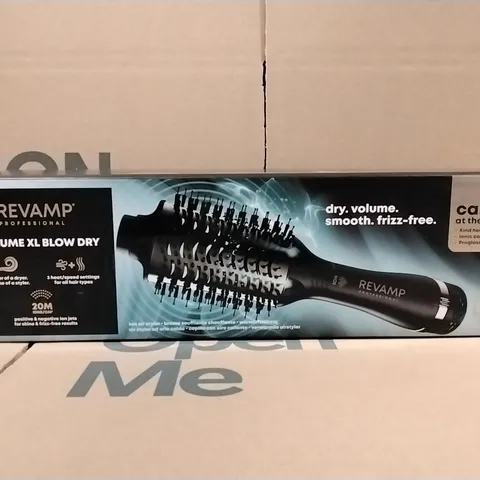 BOXED AS NEW REVAMP VOLUME XL BLOW DRY 