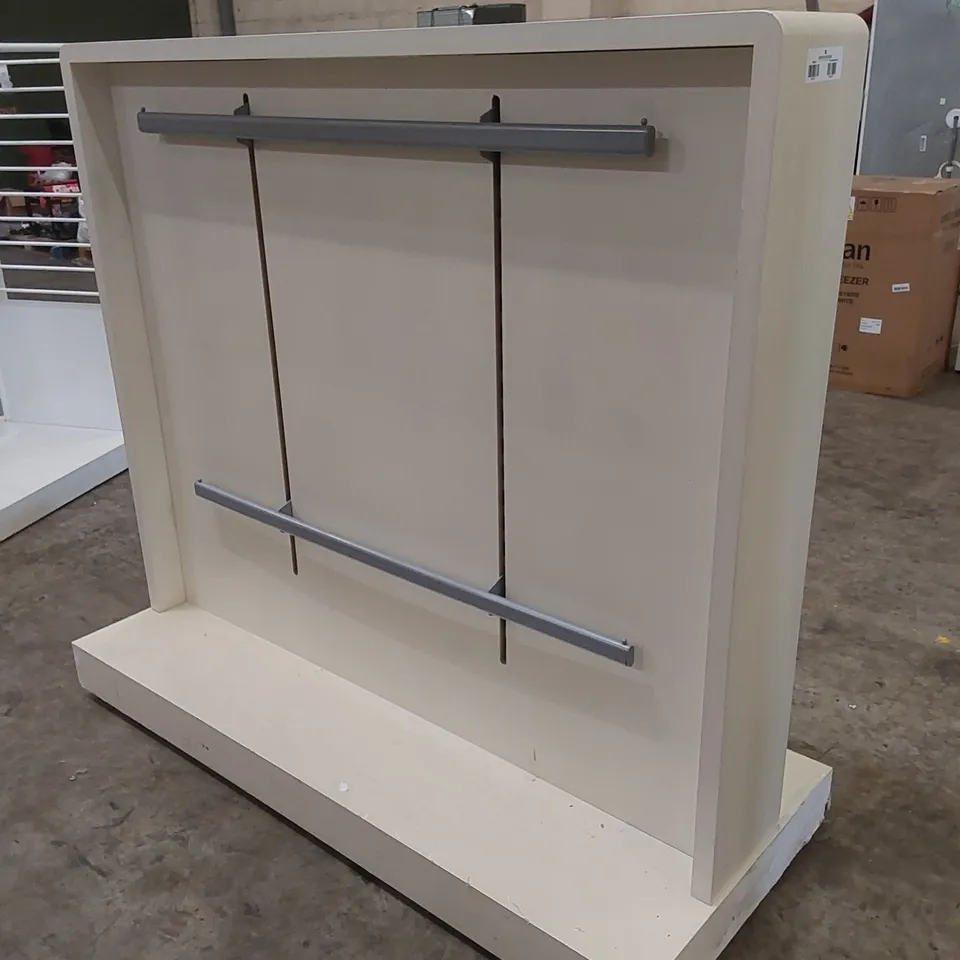 LARGE SHOP FITTING UNIT ON WHEELS 