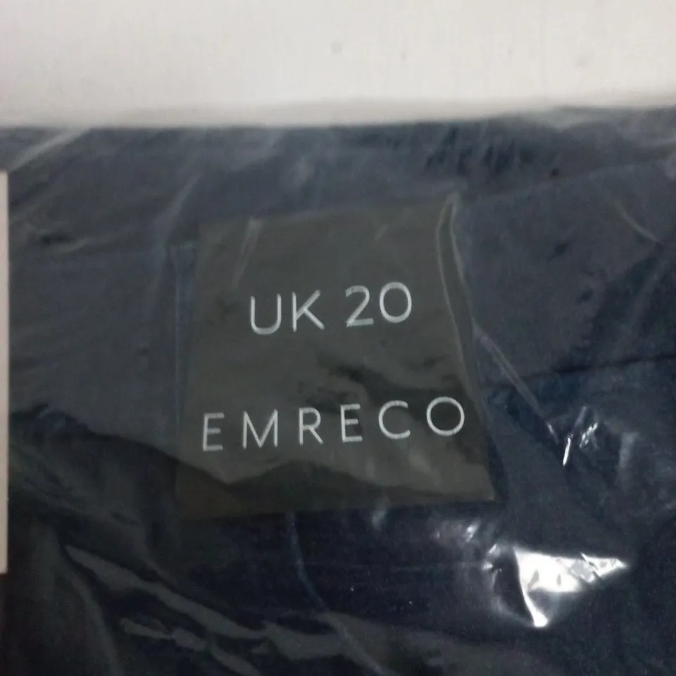 EMRECO STRETCH DENIM CROP – UK 20, DENIM BLUE