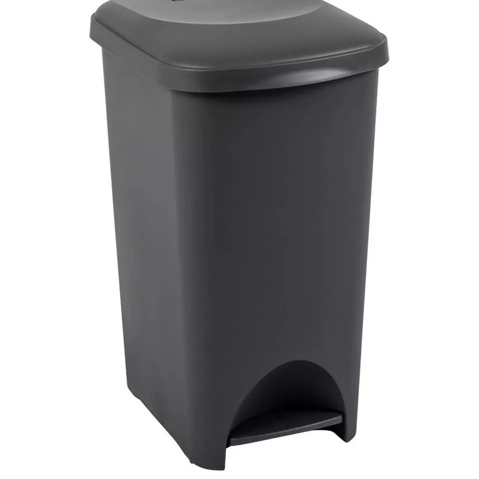 ADDIS PLASTIC FAMILY PEDAL BIN