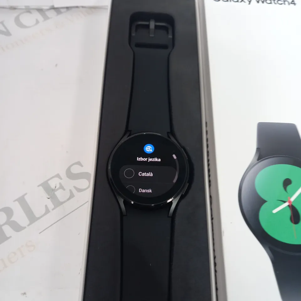 SAMSUNG GALAXY WATCH 4 40MM SMART WATCH WITH BLACK BAND