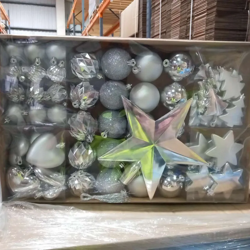 APPROXIMATELY 28 BRAND NEW BOXED HOME 60 PIECE SILVER BAUBLE PACKS