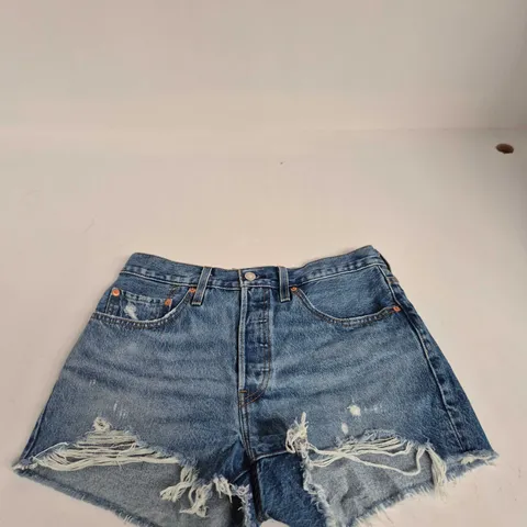 LEVI'S 501 SHORTS – DENIM, UK 30 (US 30) – DISTRESSED HEMS