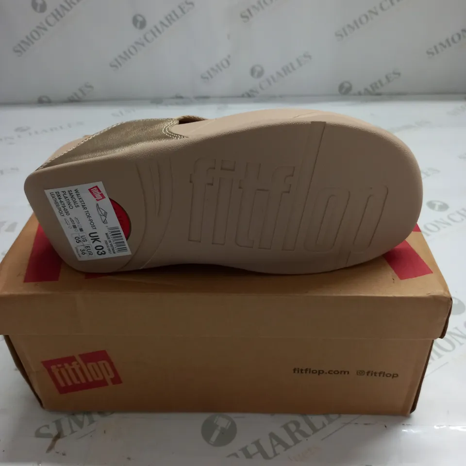 WALKSTAROE POST SANDALS SIZE 3