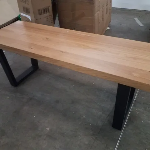 ARMOR SOLID WOOD BENCH - OAK