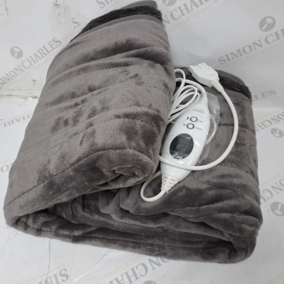 COZEE HOME VELVETSOFT HEATED THROW IN CHARCOAL 