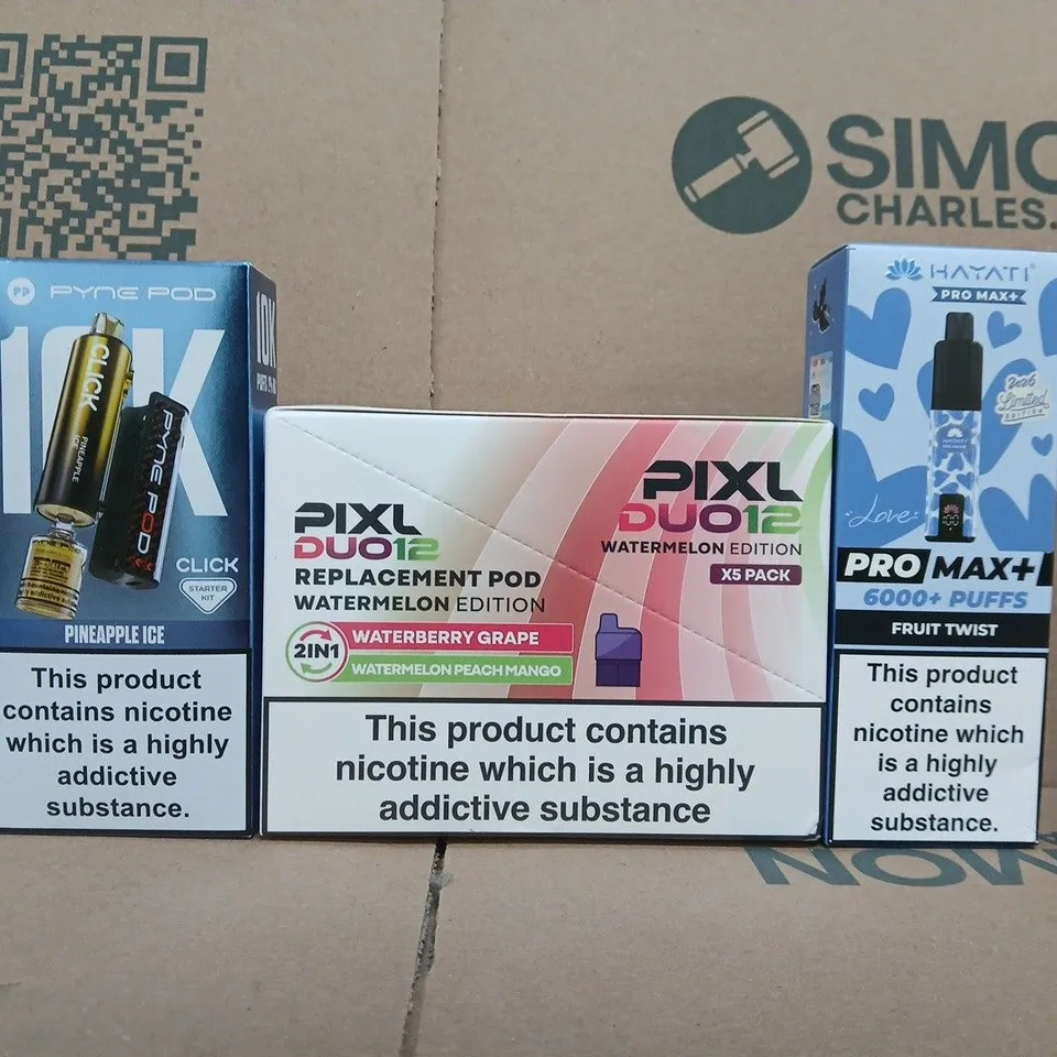 APPROXIAMTELY 15 ASSORTED VAPING PRODUCTS TO INCLUDE HAYATI, PYNE POD, ETC - COLLECTION ONLY