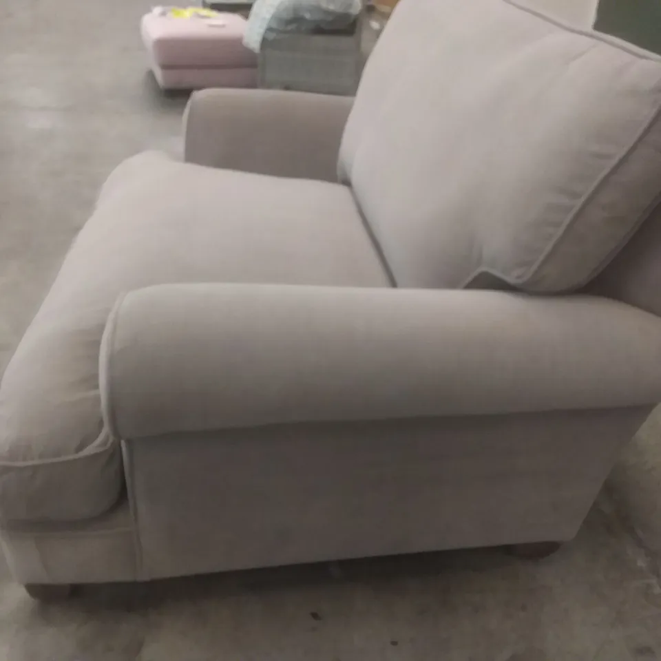 QUALITY BRITISH DESIGNER LOUNGE CO. BRIONY SNUGGLER ARMCHAIR LAVENDER PLUSH FABRIC 