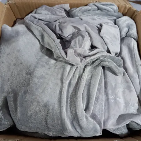 COZEE HOME VELVET AND PLUSH DUVET SET DOUBLE