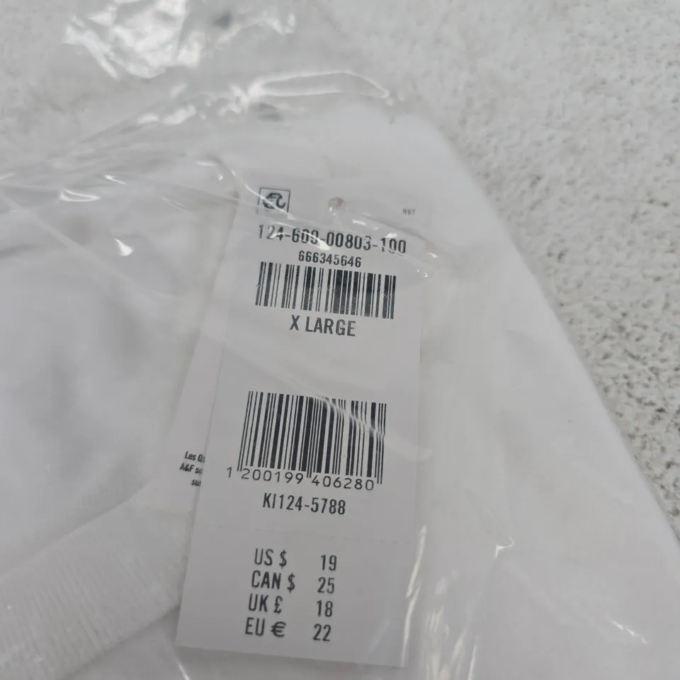 ABERCROMBIE AND FITCH CLASSIC FIT WHITE T SHIRT XL
