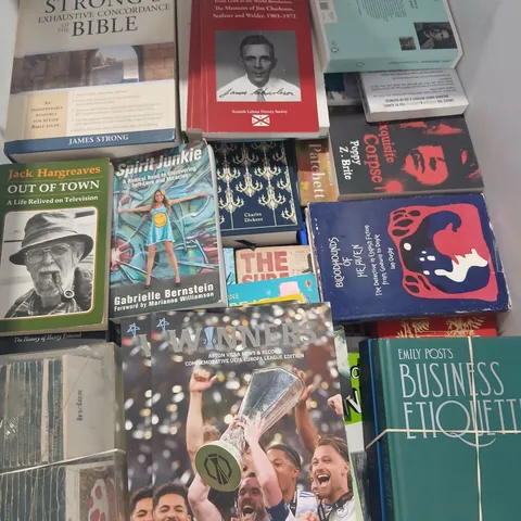 LARGE QUANTITY OF ASSORTED FICTION AND NON FICTION BOOKS