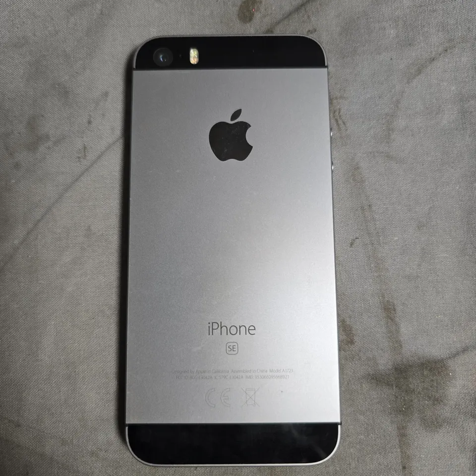 APPLE IPHONE SE SMARTPHONE