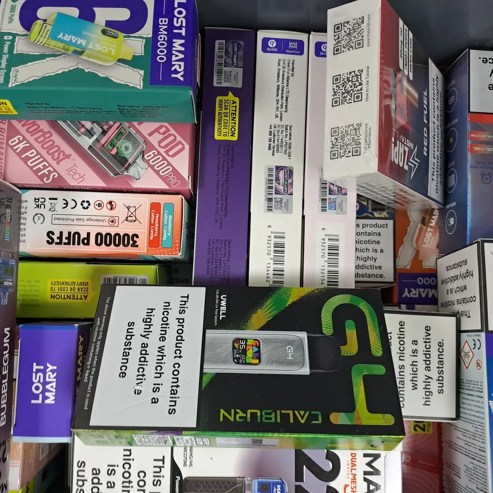 APPROXIMATELY 30 ASSORTED E-CIGARETTE AND VAPE ITEMS TO INCLUDE BLOODY BAR, ANGEL, ETC