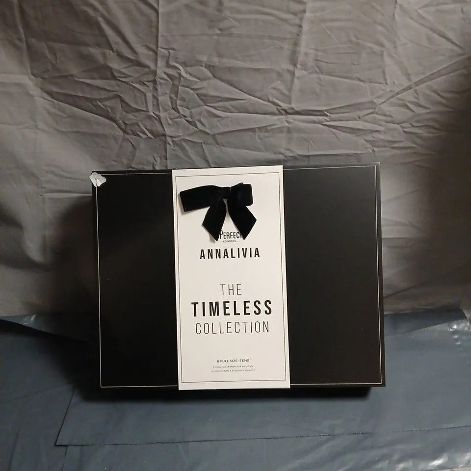 ANNALIVIA THE TIMELESS COLLECTION GIFT SET BY BPERFECT COSMETICS – 6 FULL-SIZE ITEMS (BOXED)