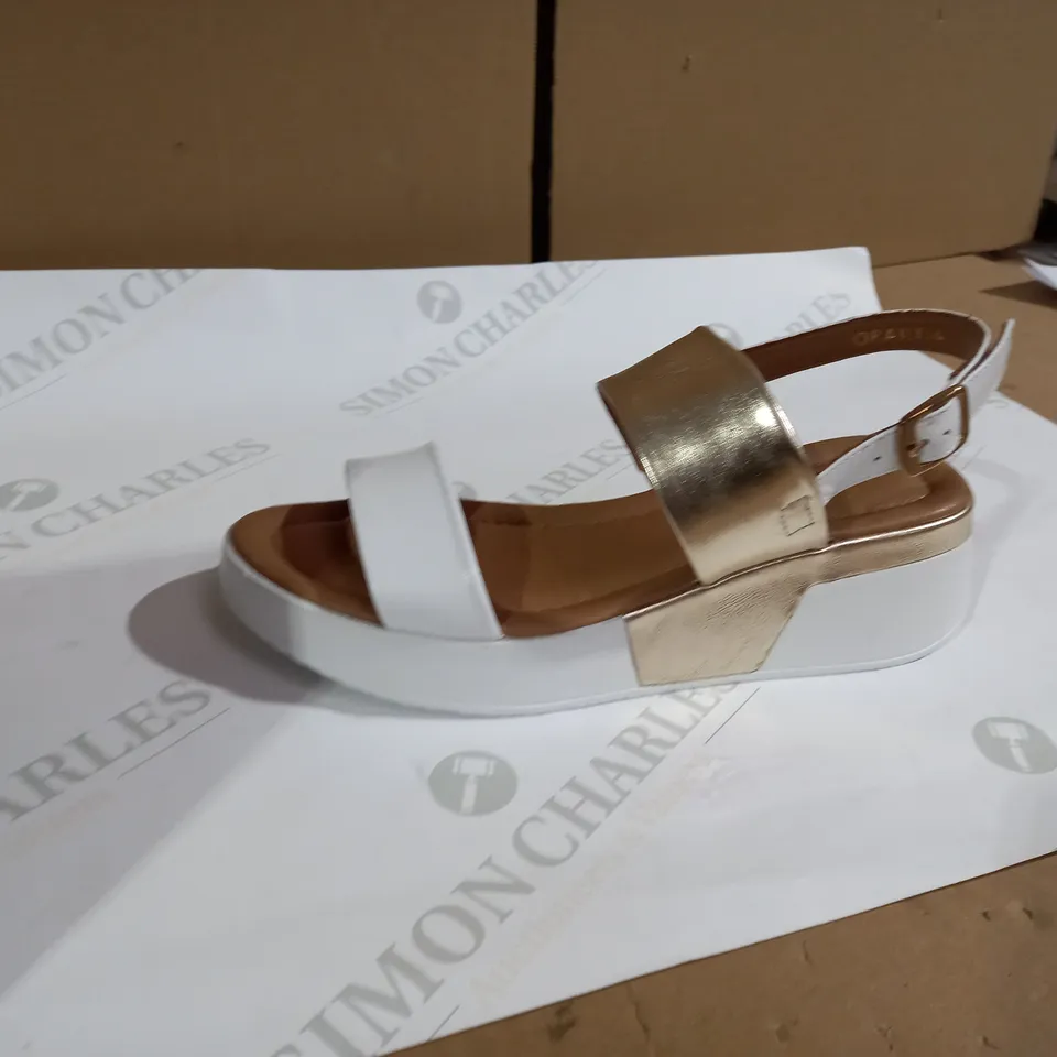 MODA IN PELLE ORAILIYA SANDAL SIZE 5 WHITE/GOLD