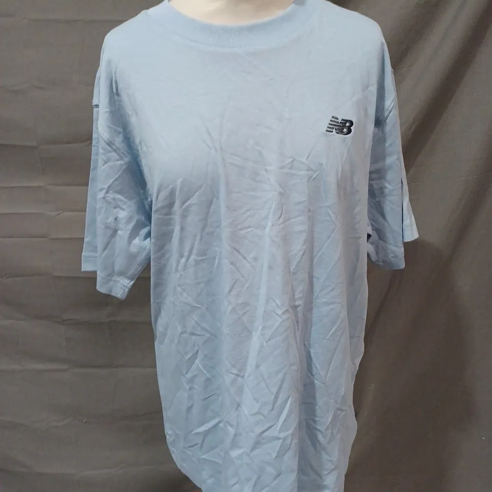 NEW BALANCE INFO SS T-SHIRT IN LIGHT BLUE - M