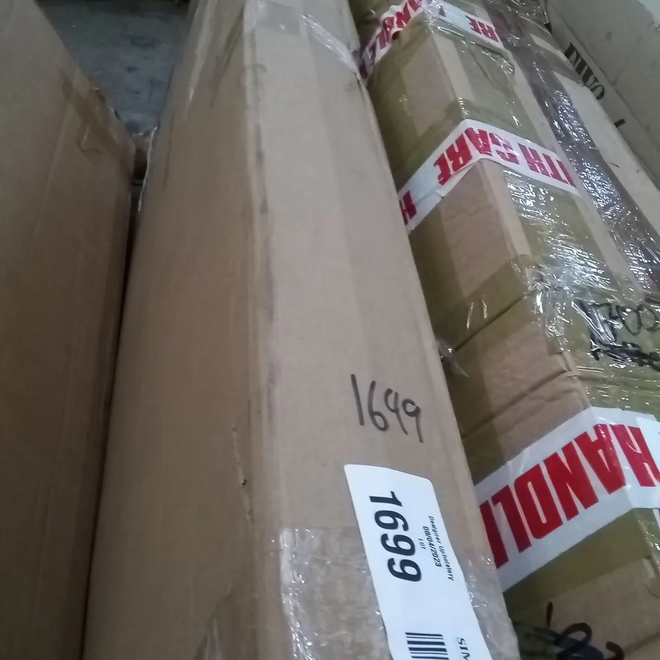 BOXED 3-PART GLADBACH BEDROOM SET