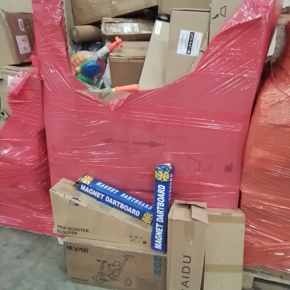 PALLET CONTAINING VARIOUS ASSORTED BOXED HOUSEHOLD ITEMS TO INCLUDE: KIDS MAGNETIC DART BOARDS, TRICYCLE,  YOGA MAT AND LOTS MORE UNMARKED BOXED ITEMS 