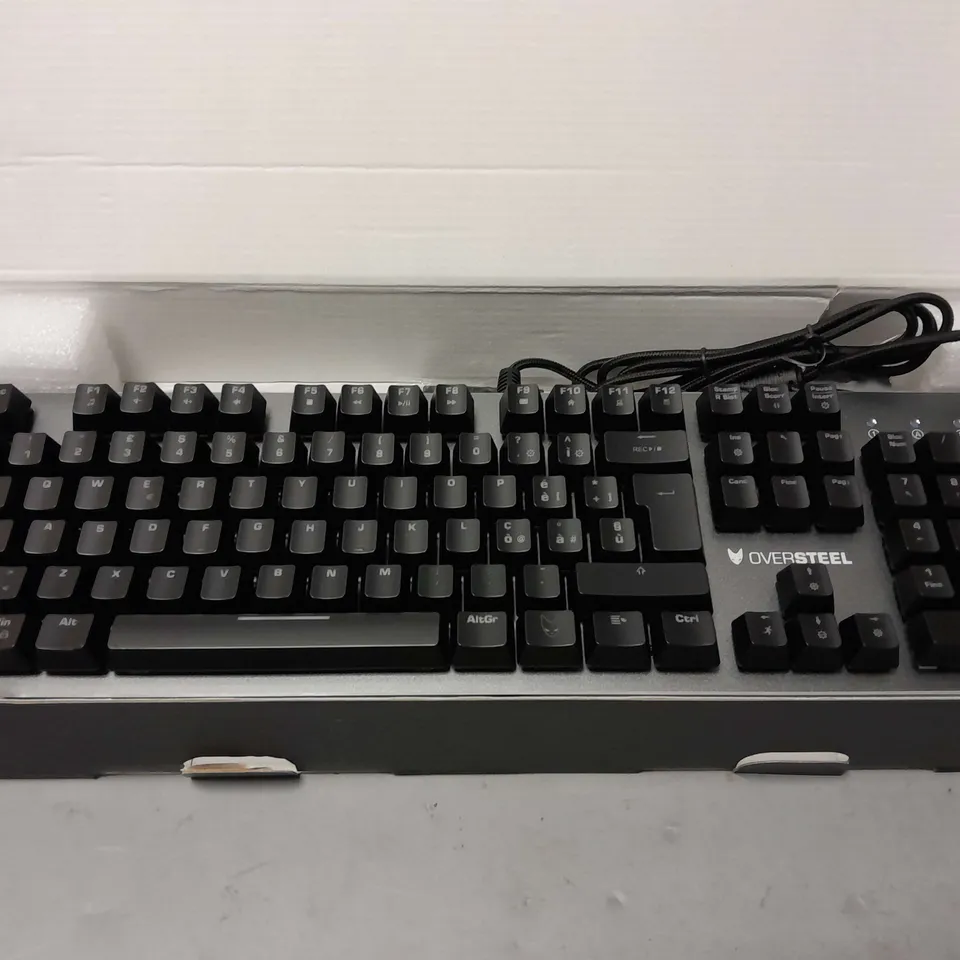 BOXED OVERSTEEL TITANIUM RGB MECHANICAL KEYBOARD (ITALIAN LAYOUT)