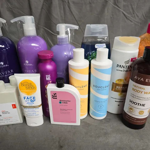 APPROXIMATELY 20 ASSORTED HEALTH & BEAUTY PRODUCTS TO INCLUDE - FFS SHAVE CREAM - PANTENE SHAMPOO - GIVE ME BLONDE SHOT PURPLE CONDITIONER - ETC