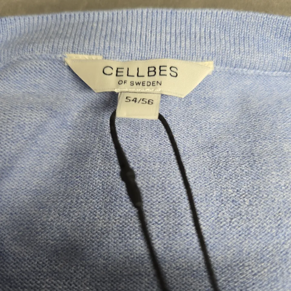 CELLBES OF SWEDEN LIGHT BLUE KNIT TOP – SIZE 54/56