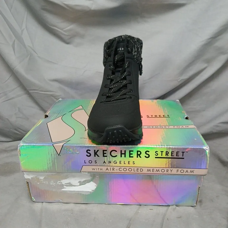 SKECHERS STREET LOS ANGELES BOOTS – BLACK, MEMORY FOAM - SIZE 4