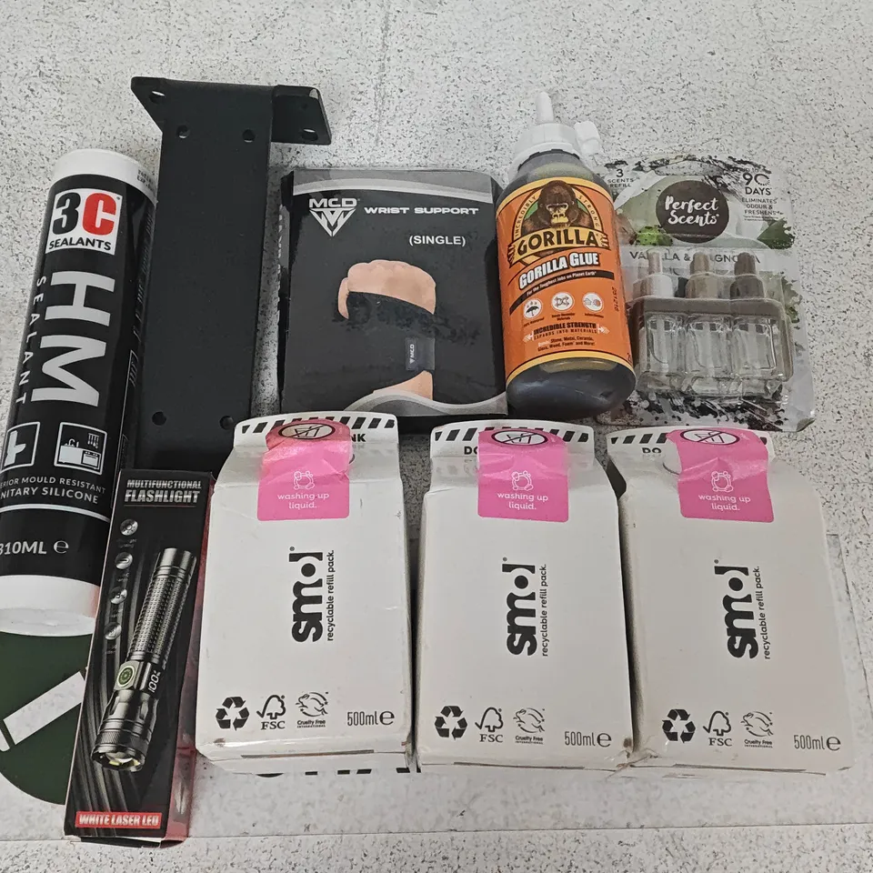 LOT OF APPROXIMATELY 15 ASSORTED HOUSEHOLD ITEMS TO INCLUDE SMOL WASHING UP LIQUID, GORILLA GLUE AND WRIST SUPPORT
