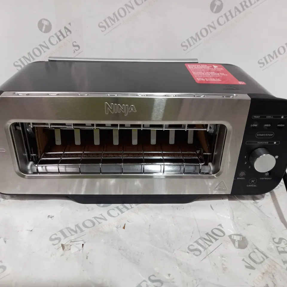 BOXED NINJA 2 IN 1 TOASTER & GRILL ST100UK