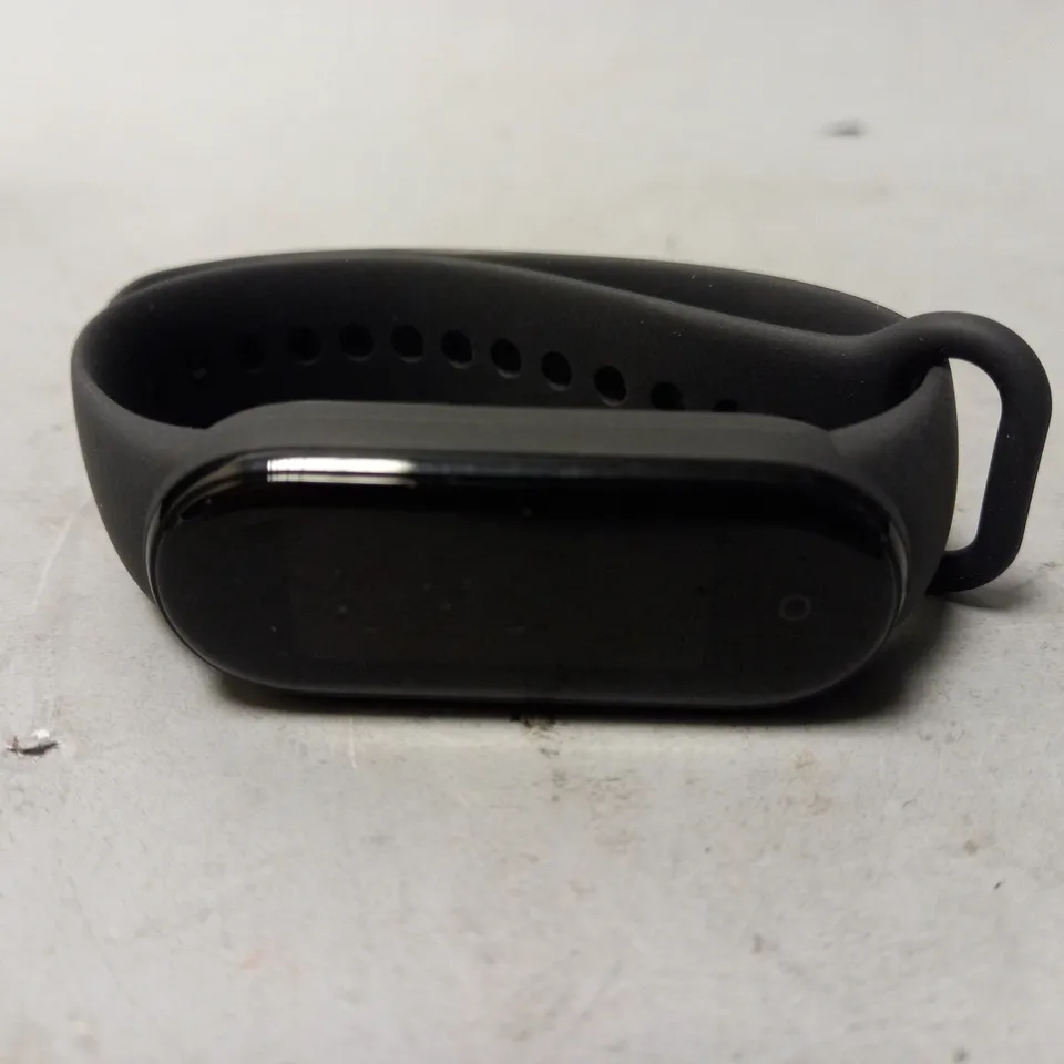 BOXED MI SMART BAND 5