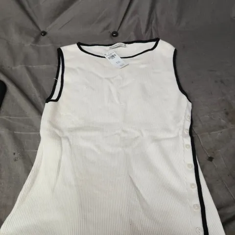 ABERCROMBIE & FITCH WHITE RIBBED SLEEVELESS TOP – UK M (US M) WITH BLACK TRIM