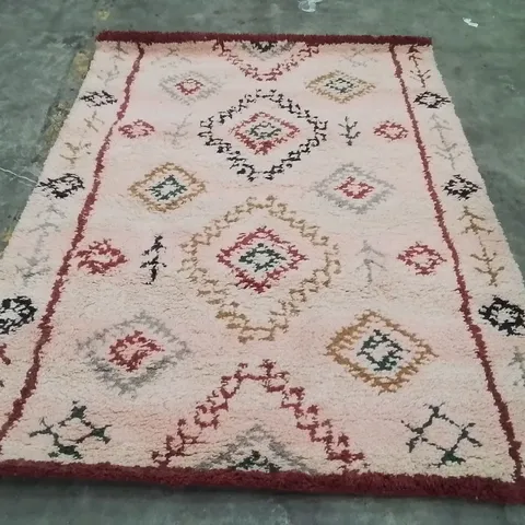 QUALITY DESIGNER AREA RUG - APPROXIMATELY 170X120CM