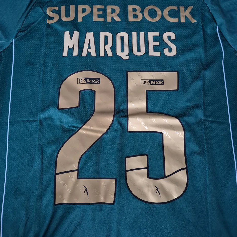 NIKE SPORTING LISBON SUPER BOCK MARQUES NUMBER 25 FOOTBALL TOP IN GREEN SIZE LARGE