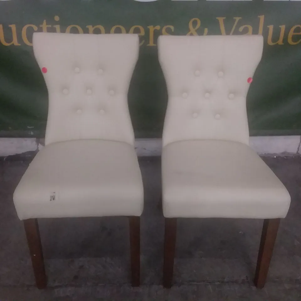 SET OF 2 NEW BEWLEY IVORY LEATHER BUTTON BACK DINING CHAIRS (DARK OAK LEG)