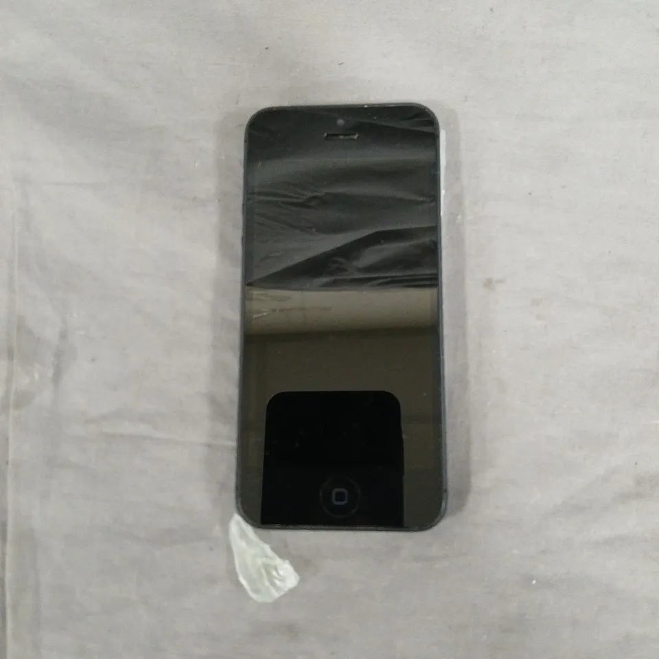 APPLE IPHONE 5 UNLOCKED – BLACK, 16GB