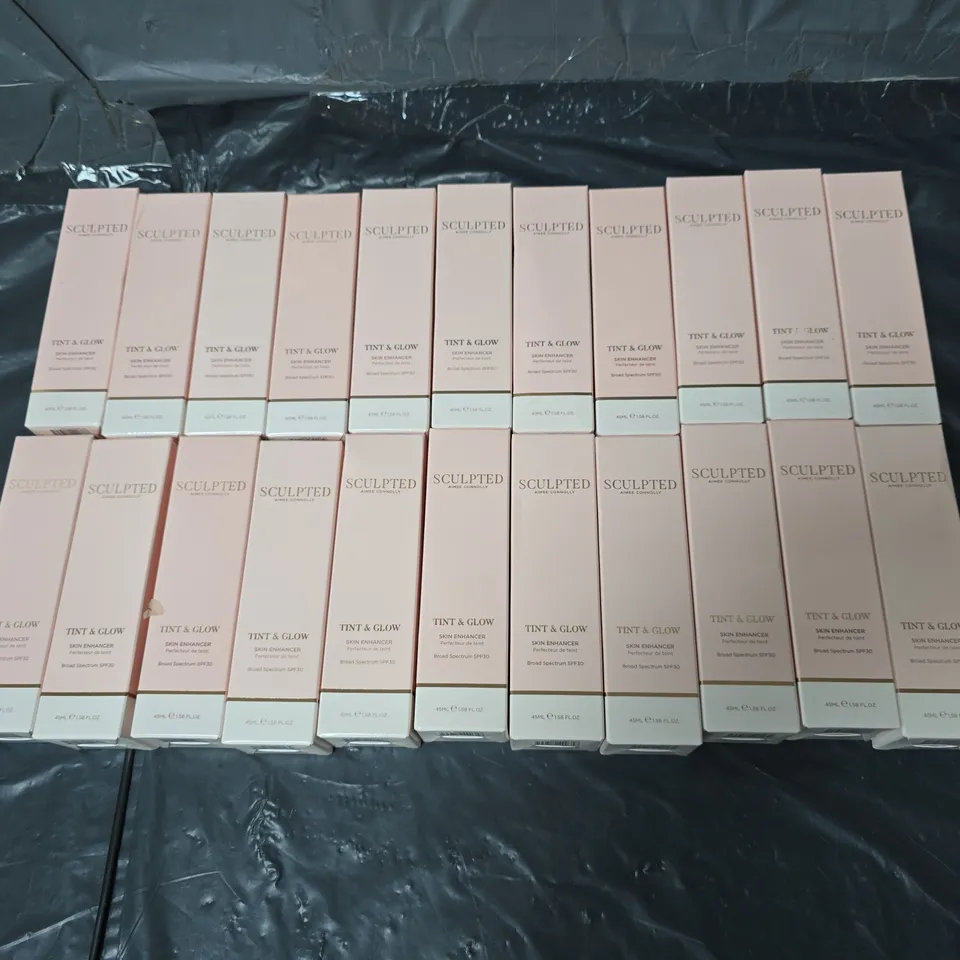 APPROXIMATELY 20 SCULPTED BY AIMEE CONNOLLY TINT & GLOW SKIN ENHANCER 45ML IN VARIOUS SHADES 