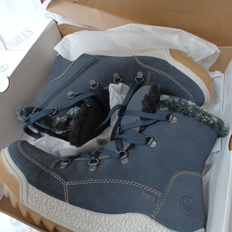 BOXED RIEKER WATER RESISTANT WARM LINED HIKING LACE UP BOOTS, NAVY - SIZE 7.5