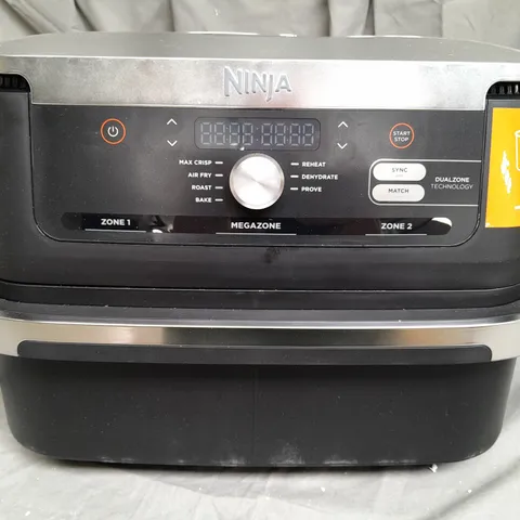 BOXED NINJA 10.4L FOODI FLEXDRAWER DUAL AIR FRYER IN BLACK AF500UK