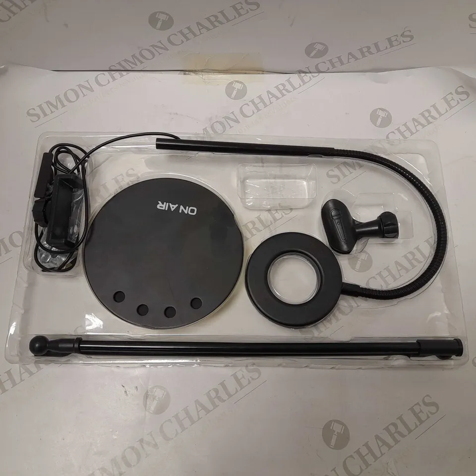 TZUMI 3 IN 1 MEDIA STATION LIGHTING VLOGGING STUDIO 