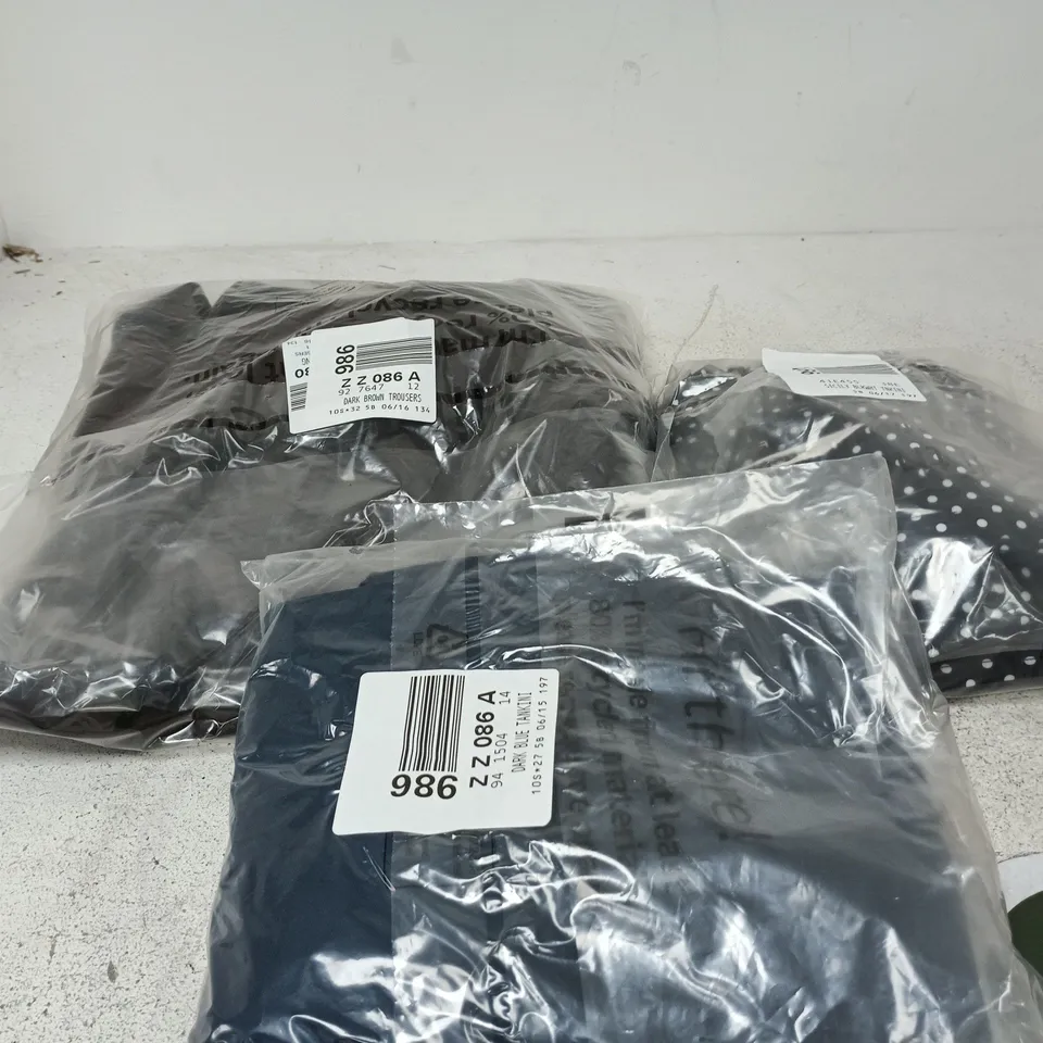 BOX OF APPROXIMATELY 20 ASSORTED CLOTHING ITEMS OF VARIOUS STYLES AND SIZES TO INCLUDE DARK BLUE TANKINI, SICILY TANKINI, DARK BROWN TROUSERS ETC