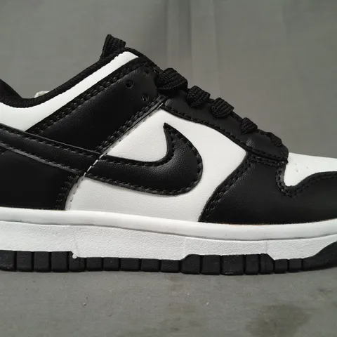 BOXED PAIR OF NIKE DUNK LOW SHOES IN BLACK/WHITE UK SIZE 1