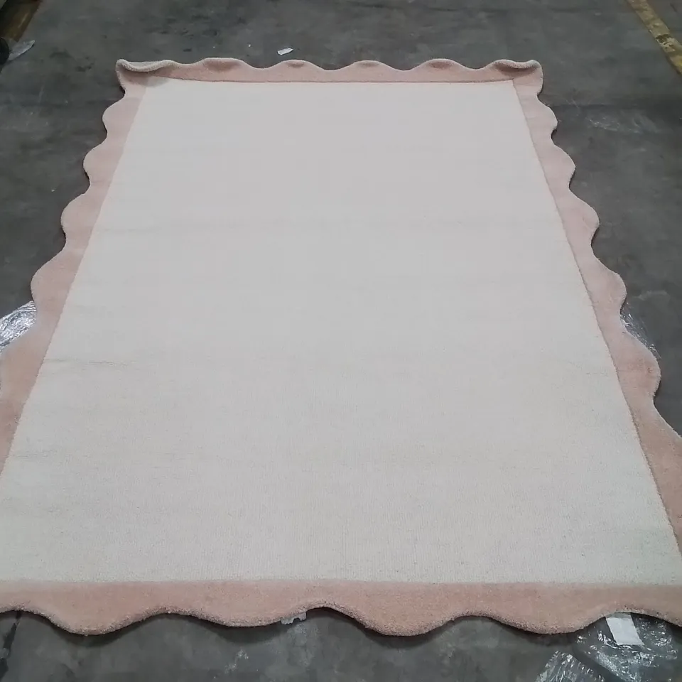 QUALITY DESIGNER AREA RUG - APPROXIMATELY 230X160CM