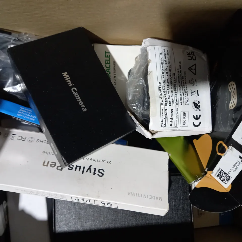 BOX OF APPROXIMATELY 10 ASSORTED HOUSEHOLD ITEMS TO INCLUDE YOCAN UNIPRO, BARK CONTROL DEVICE, RECHARGEABLE BICYCLE LAMP, ETC
