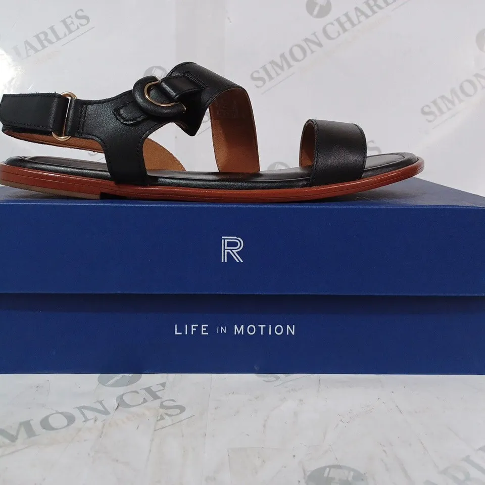 BOXED PAIR OF ROCKPORT ZADIE OPEN TOE FLAT SANDALS IN BLACK UK SIZE 7