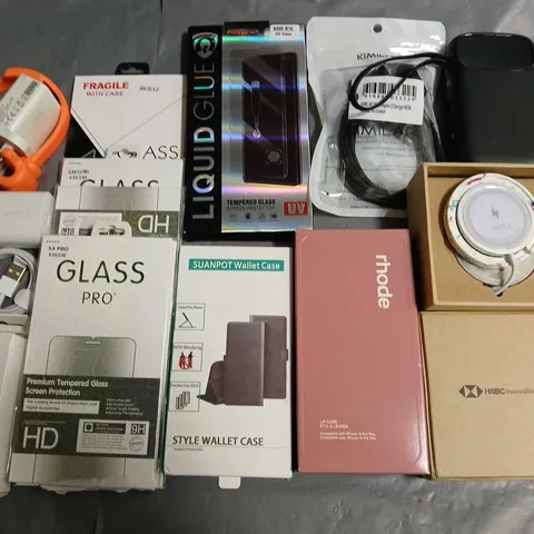 LOT OF ASSORTED MOBILE PHONE ACCESSORIES TO INCLUDE CASES, SCREEN PROTECTORS AND CHARGERS