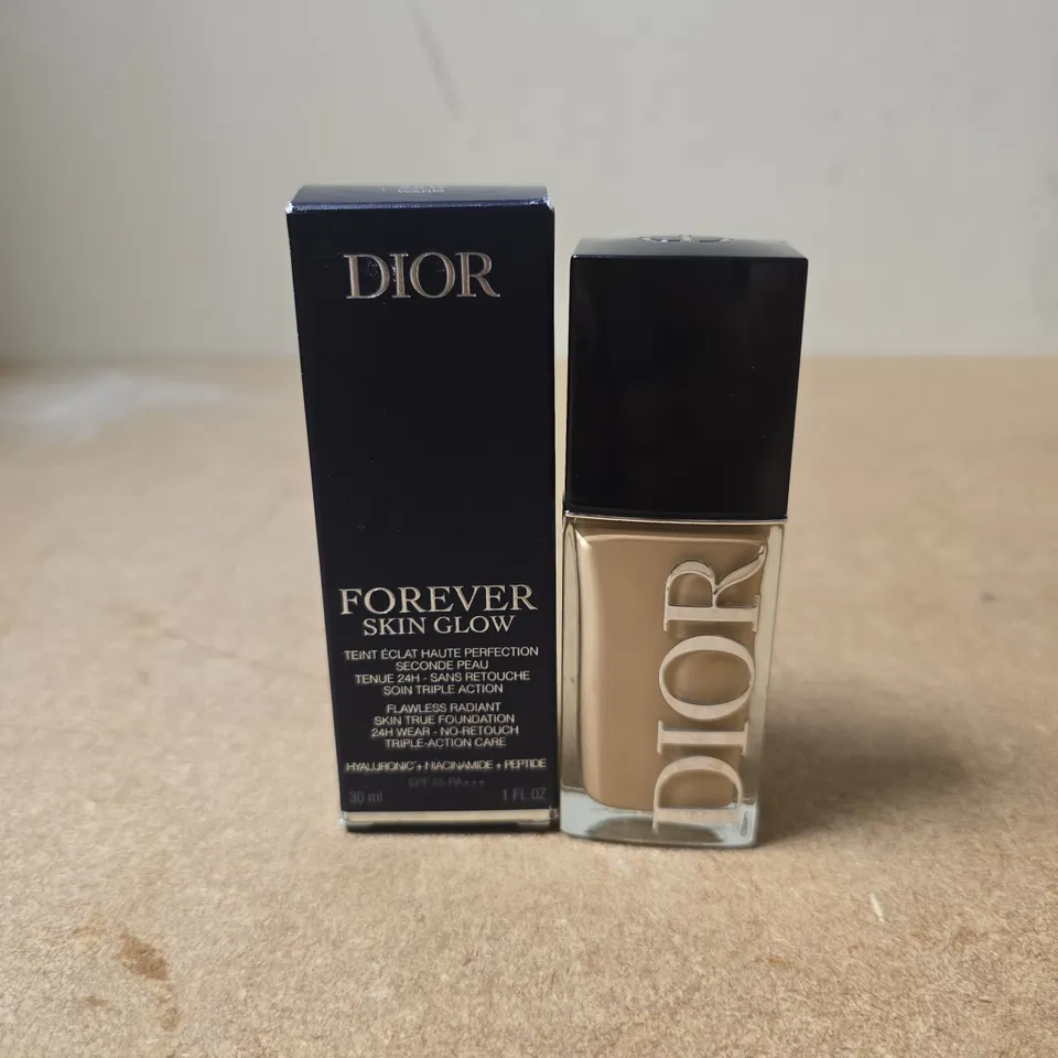 BOXED DIOR FOREVER SKIN GLOW FLAWLESS RADIANT SKIN TRUE FOUNDATION 2,5W WARM (30ML)