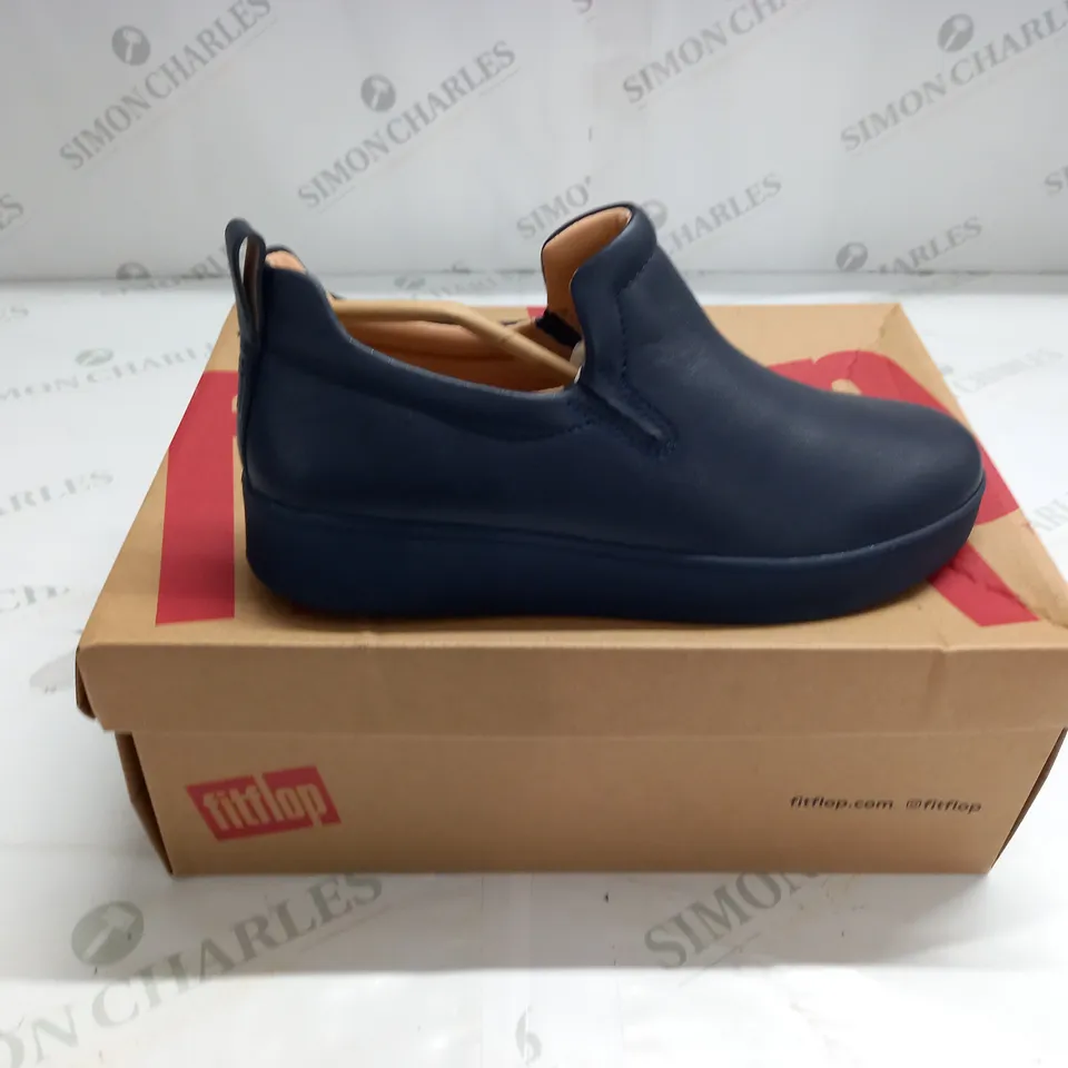 FITFLOP RALLY LEATHER SLIP-ON TRAINERS SIZE 5